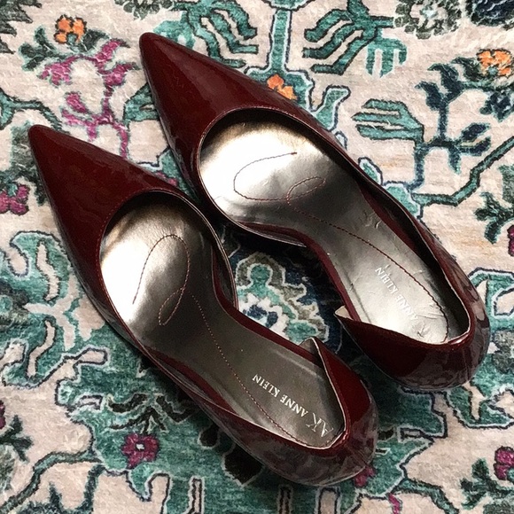 Anne Klein ‘Christa’ Burgundy Patent Leather Point Toe D’Orsay Heels Sz 10 - Picture 10 of 11
